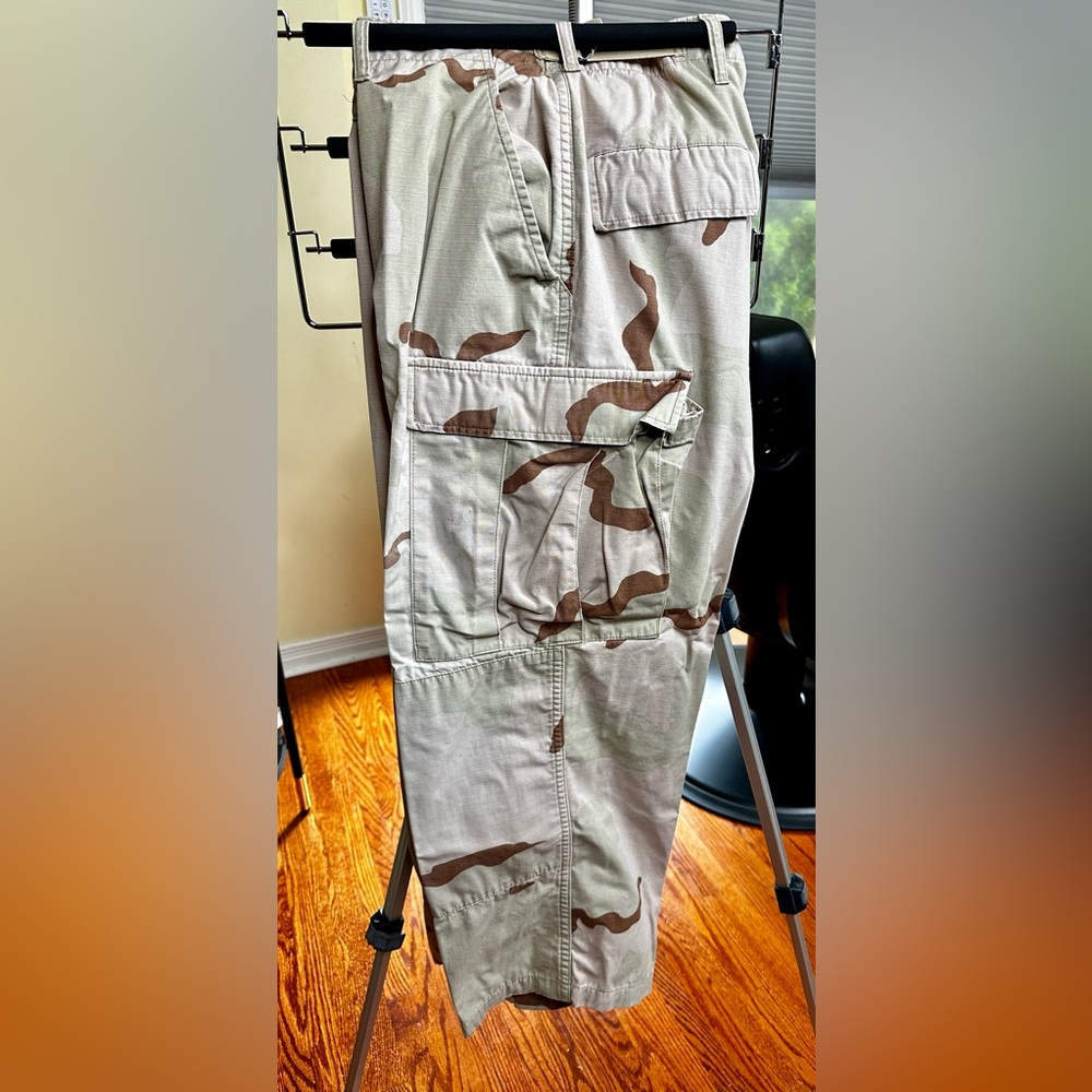 Gorgeous Desert storm military pants.